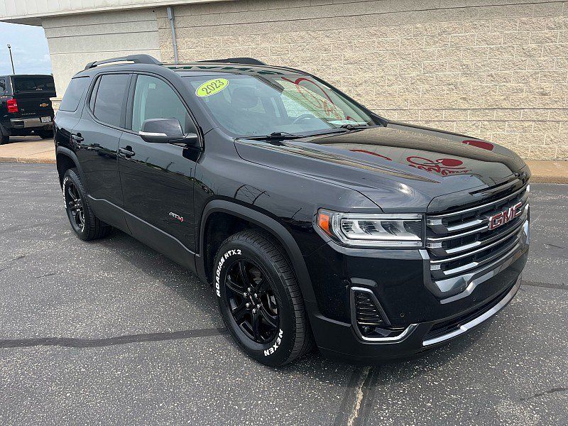 Used 2023 GMC Acadia AT4 AWD/4WD image 2
