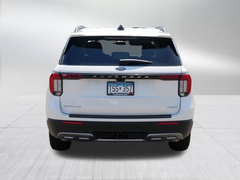Used 2026 Ford Explorer Active w/ Active Comfort Package AWD/4WD image 6