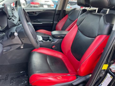 Used 2019 Toyota RAV4 LE w/ All Weather Liner Package AWD/4WD image 6