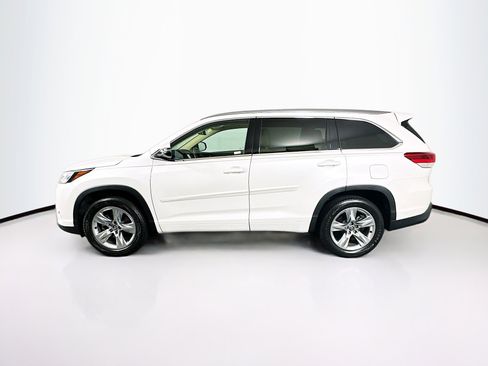 Used 2017 Toyota Highlander Limited image 4