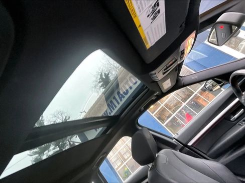 Used 2018 BMW 330i Gran Turismo xDrive image 22