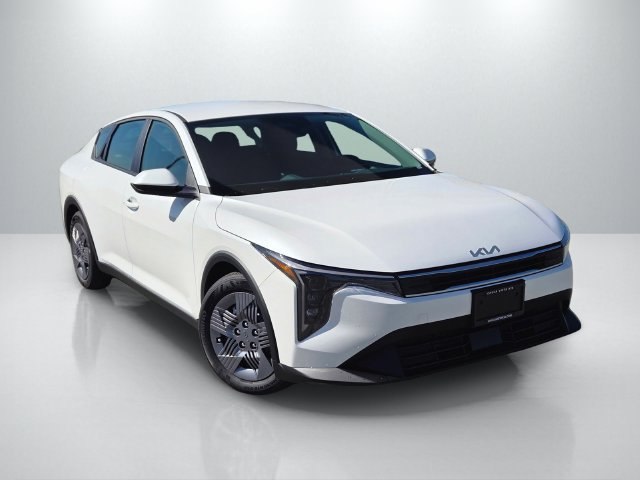 New 2026 Kia K4 FWD image 1