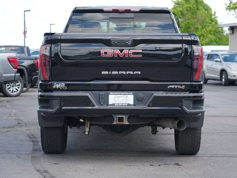 Used 2024 GMC Sierra 2500 AT4 w/ AT4 Premium Plus Package AWD/4WD image 4