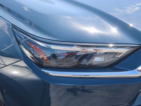 Certified 2025 Toyota Grand Highlander FWD image 2