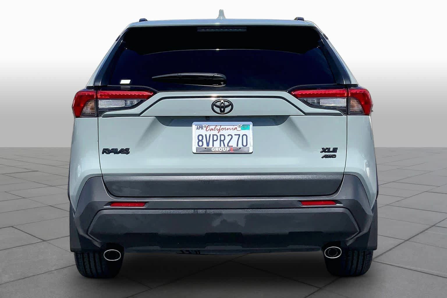 Used 2021 Toyota RAV4 XLE Premium AWD/4WD image 4