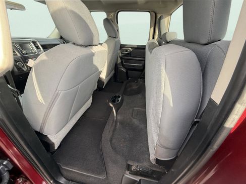 Used 2018 RAM 1500 Express w/ Express Value Package AWD/4WD image 12