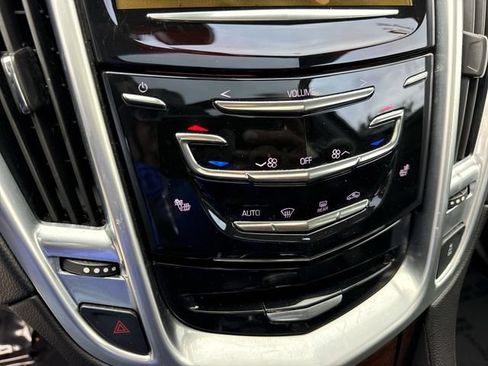 Used 2016 Cadillac SRX Luxury FWD image 17
