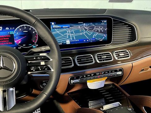 New 2026 Mercedes-Benz GLS 450 4MATIC image 8