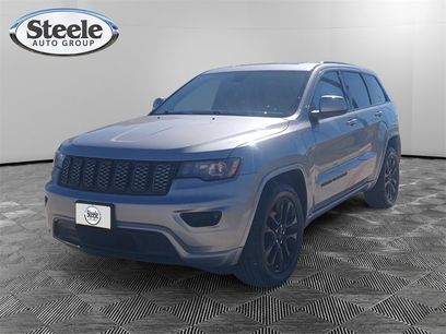 Used 2017 Jeep Grand Cherokee Altitude