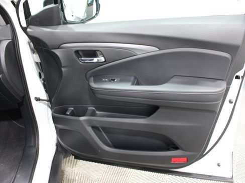 Used 2024 Honda Ridgeline Sport image 26