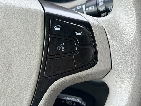 Used 2013 Toyota Sienna LE image 28