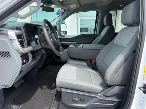 Used 2025 Ford F350 XLT AWD/4WD image 10