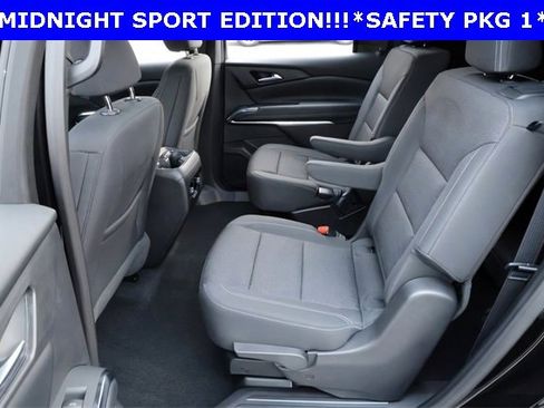 Used 2026 Chevrolet Traverse LT w/ Midnight/Sport Edition image 19