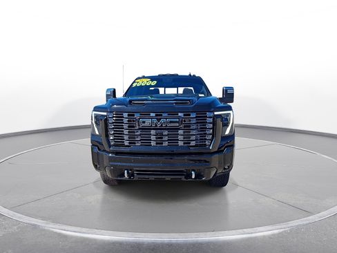 Used 2025 GMC Sierra 3500 Denali Ultimate AWD/4WD image 3