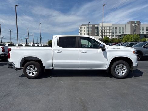 Used 2025 Chevrolet Silverado 1500 LT AWD/4WD image 2