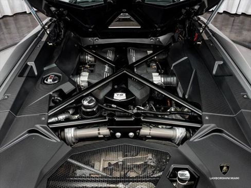 Used 2019 Lamborghini Aventador S AWD/4WD image 28