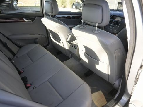 Used 2008 Mercedes-Benz C 300 Sedan image 15