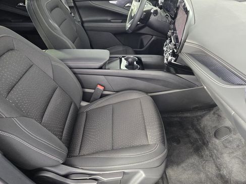 New 2025 Chevrolet Blazer EV LT w/ Midnight/Sport Edition FWD image 15