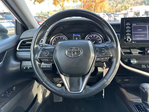 Used 2023 Toyota Camry SE image 18