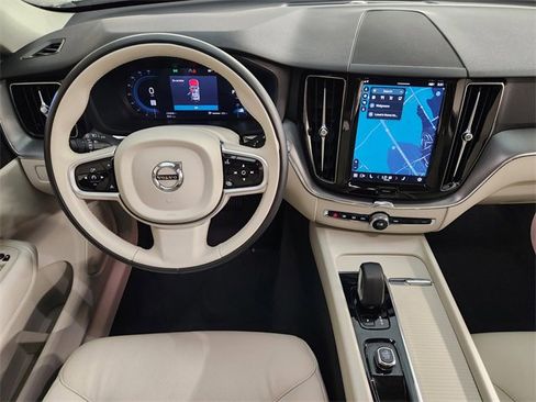 Used 2025 Volvo XC60 B5 Core image 26