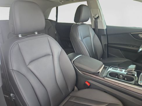 Used 2023 Audi Q8 Premium AWD/4WD image 16