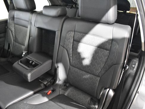 Used 2024 Toyota Sequoia 4WD image 32