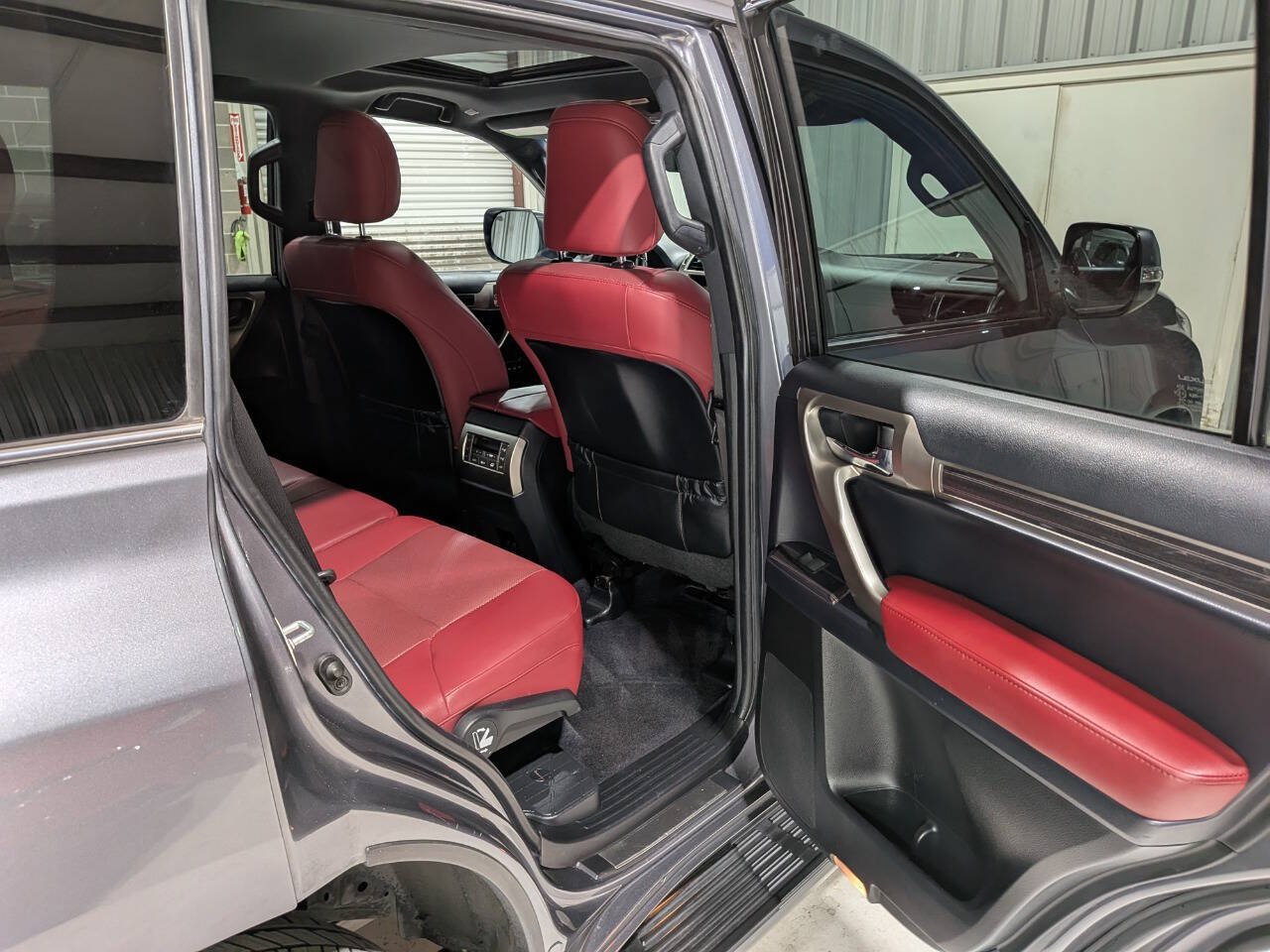 Used 2021 Lexus GX 460 Premium w/ Premium Package AWD/4WD image 13