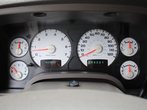 Used 2004 Dodge Ram 1500 Truck SLT w/ Sport Appearance Group AWD/4WD image 30