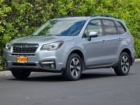 Used 2018 Subaru Forester 2.5i Limited AWD/4WD image 8