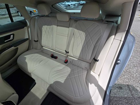 Used 2022 Mercedes-Benz EQS 450+ Sedan image 16