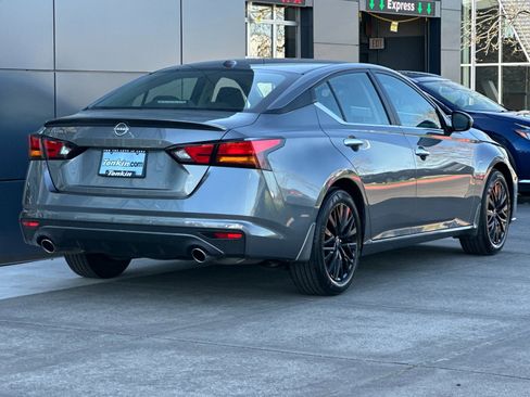 Used 2025 Nissan Altima 2.5 SV w/ SV Special Edition Package image 3