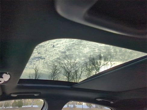 Used 2023 Hyundai Sonata SEL Plus w/ Preferred Accessory Package image 18