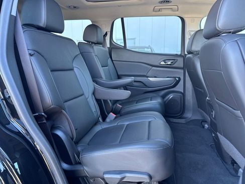 Certified 2023 GMC Acadia SLT image 36