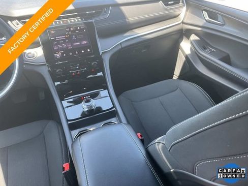 Certified 2025 Jeep Grand Cherokee Laredo X w/ Luxury Tech Group I AWD/4WD image 16