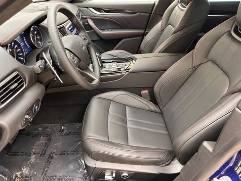 Used 2024 Maserati Levante GT Ultima image 19