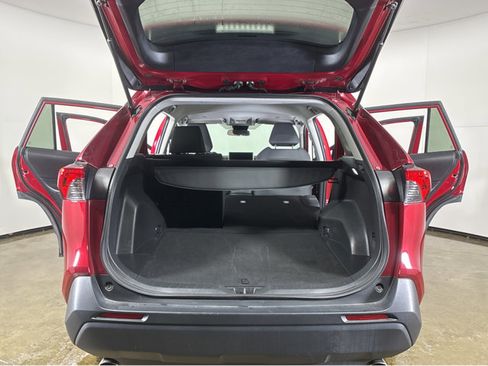 Used 2025 Toyota RAV4 XLE image 20