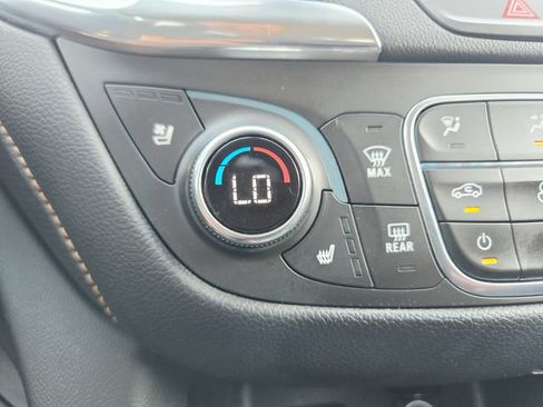 Used 2018 Chevrolet Equinox Premier AWD/4WD image 30