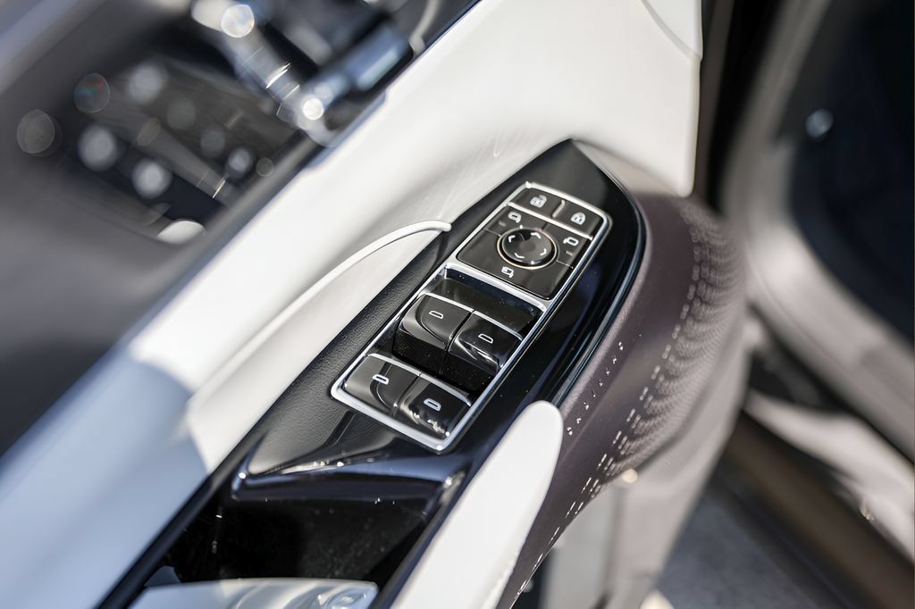 Certified 2025 Cadillac Lyriq Sport AWD/4WD image 21