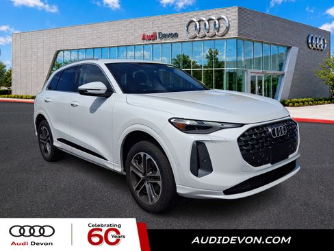 Used 2025 Audi Q5 Premium w/ Convenience Package AWD/4WD image 1