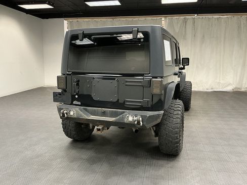 Used 2015 Jeep Wrangler Unlimited Sport w/ Max Tow Package AWD/4WD image 5
