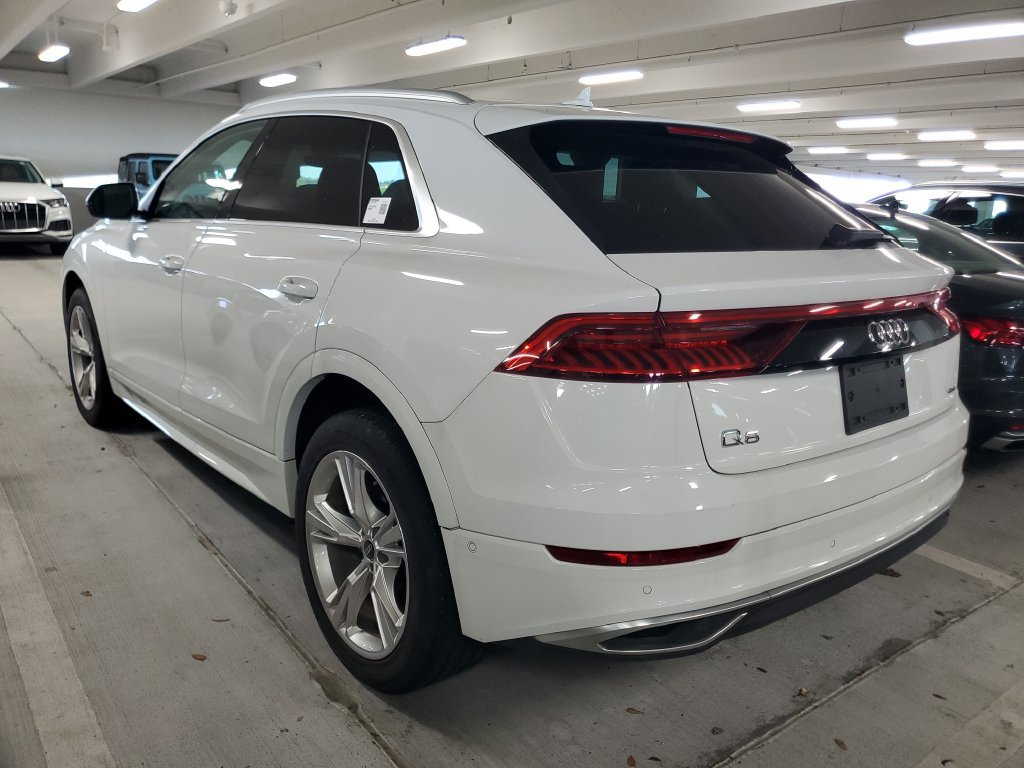 Used 2023 Audi Q8 Premium AWD/4WD image 4
