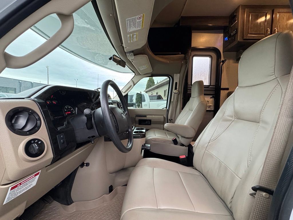 Used 2017 Ford E-450 and Econoline 450 Super Duty w/ Motorhome Prep Package RWD image 16