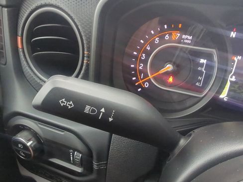 New 2025 Jeep Gladiator Mojave w/ Convenience Group image 29