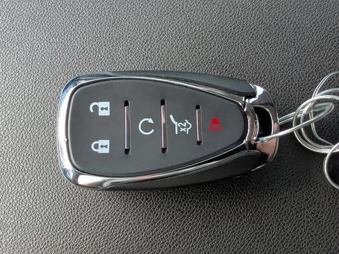 Used 2019 Chevrolet Equinox LT w/ Driver Convenience Package FWD image 17