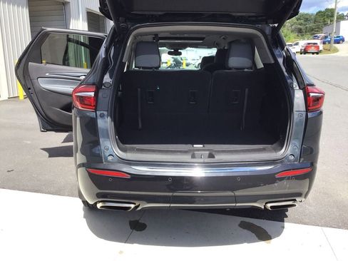 Used 2021 Buick Enclave Essence w/ Sound and Sites Package image 26