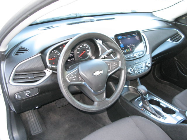 Used 2024 Chevrolet Malibu LT FWD image 12
