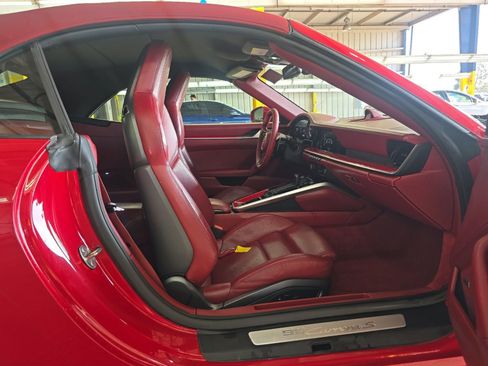 Used 2020 Porsche 911 Carrera S RWD image 8