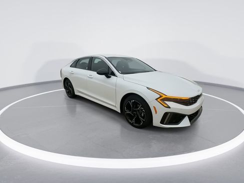 New 2026 Kia K5 GT-Line image 2