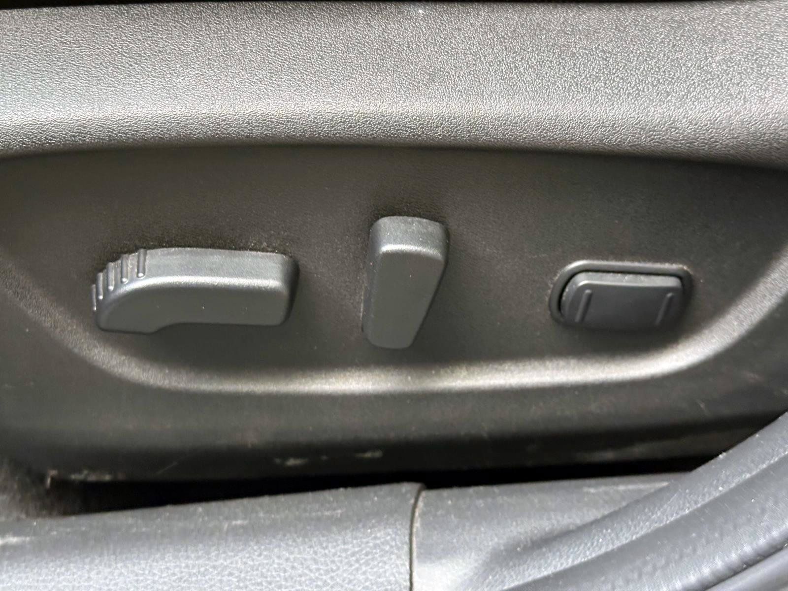 Certified 2021 Nissan Rogue Sport SV AWD/4WD image 17