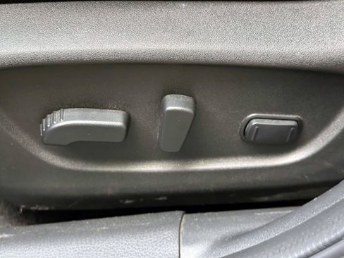 Certified 2021 Nissan Rogue Sport SV AWD/4WD image 17